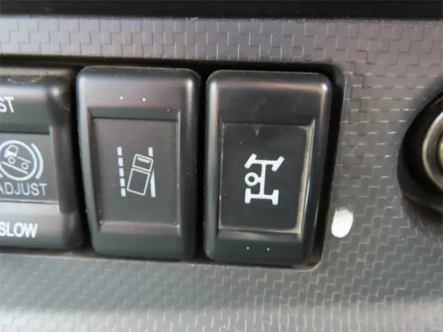 いすゞ フォワード 2PG-FRR90S2(2WD)の写真14