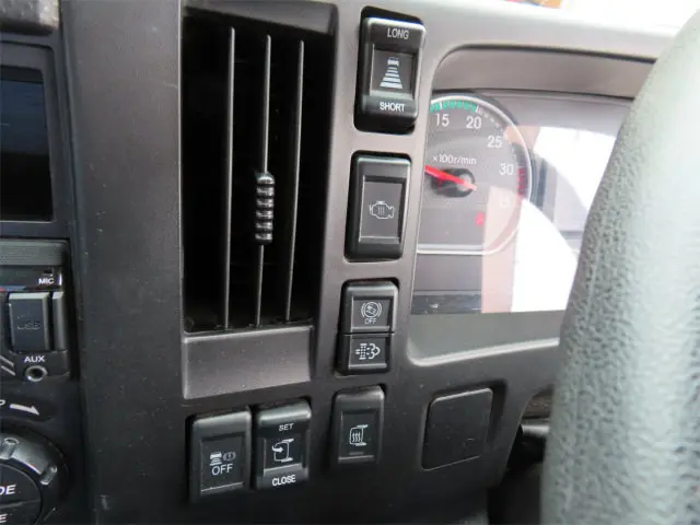 いすゞ フォワード 2PG-FRR90S2(2WD)の写真16