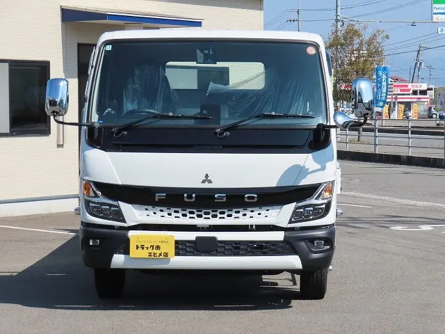 三菱 キャンター 2PG-FEB90(2WD)の写真6