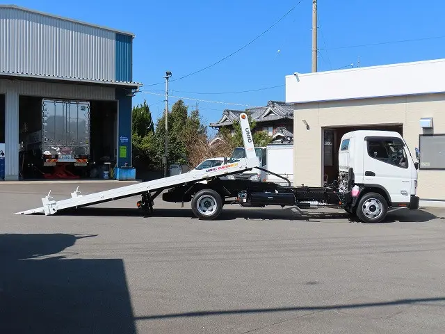 三菱 キャンター 2PG-FEB90(2WD)の写真10