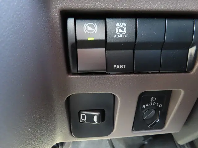 三菱 キャンター 2PG-FEB90(2WD)の写真17