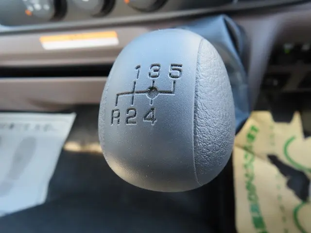 三菱 キャンター 2PG-FEB90(2WD)の写真20