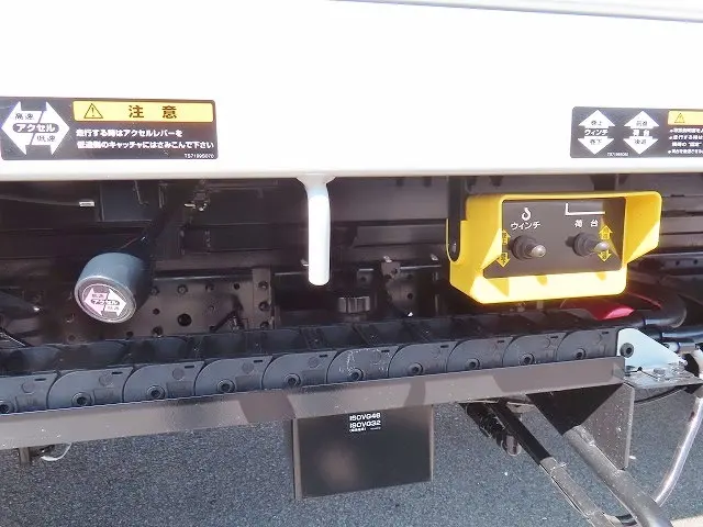 三菱 キャンター 2PG-FEB90(2WD)の写真35