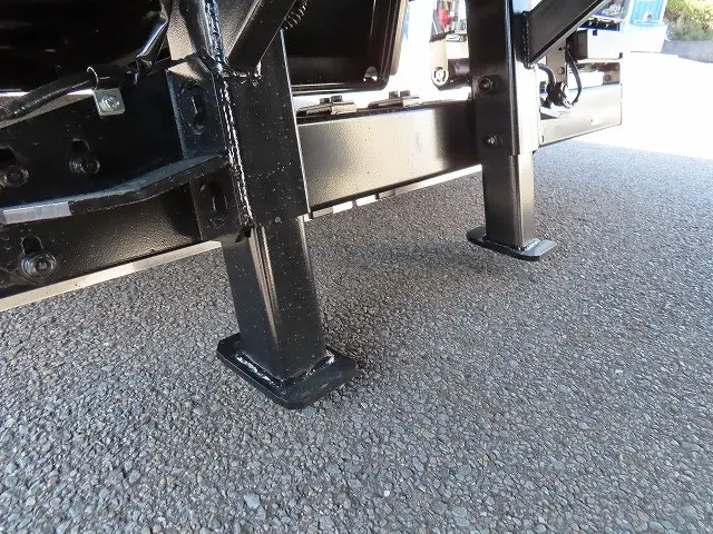 三菱 キャンター 2PG-FEB90(2WD)の写真36