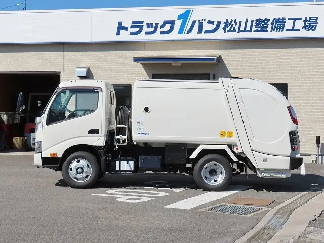 トヨタ ダイナ 2KG-XZU605A(2WD)の写真3