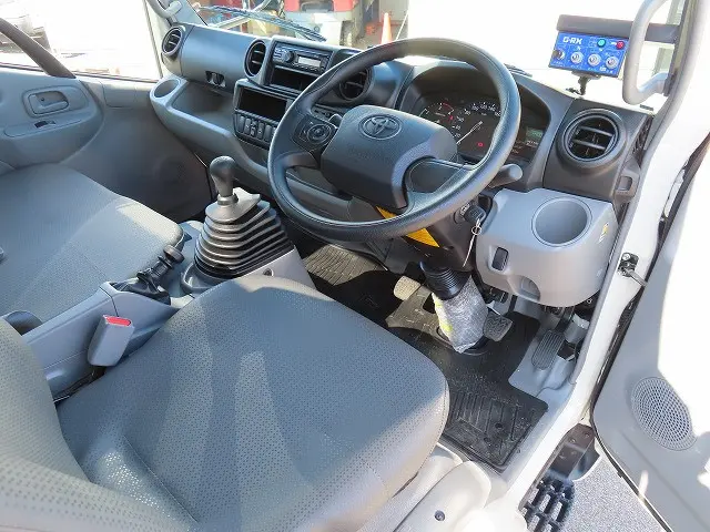 トヨタ ダイナ 2KG-XZU605A(2WD)の写真9