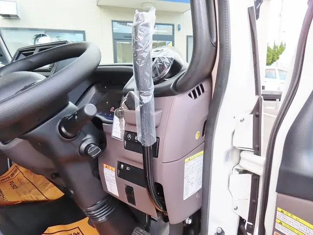 三菱 キャンター 2RG-FBA60(2WD)の写真23