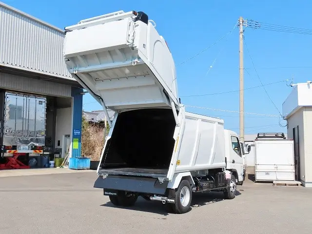 三菱 キャンター 2PG-FEB60(2WD)の写真8