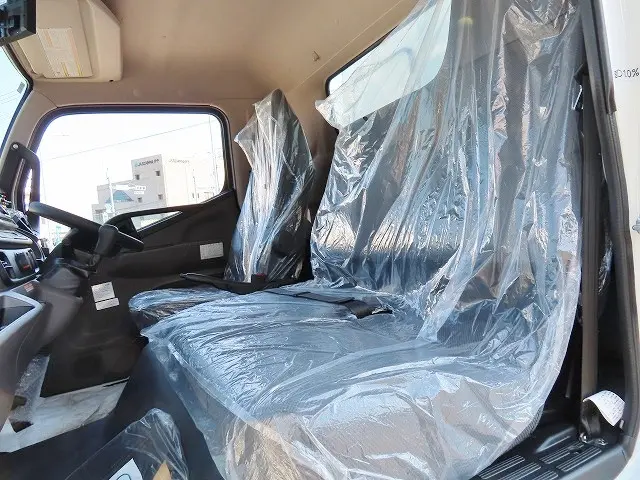 三菱 キャンター 2PG-FEB60(2WD)の写真11