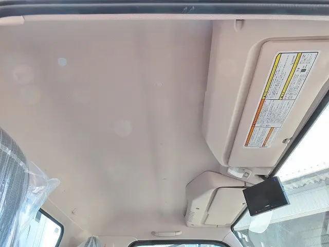 三菱 キャンター 2PG-FEB60(2WD)の写真21