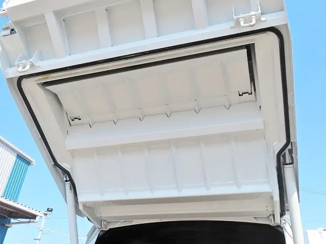 三菱 キャンター 2PG-FEB60(2WD)の写真28