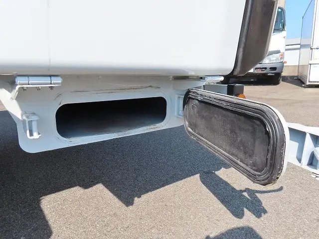 三菱 キャンター 2PG-FEB60(2WD)の写真36