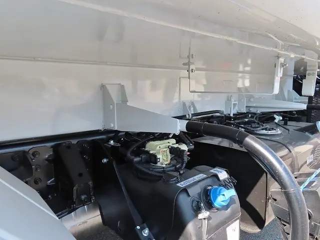 三菱 キャンター 2PG-FEB60(2WD)の写真45