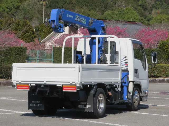 いすゞ エルフ TKG-NKR85A(2WD)の写真3