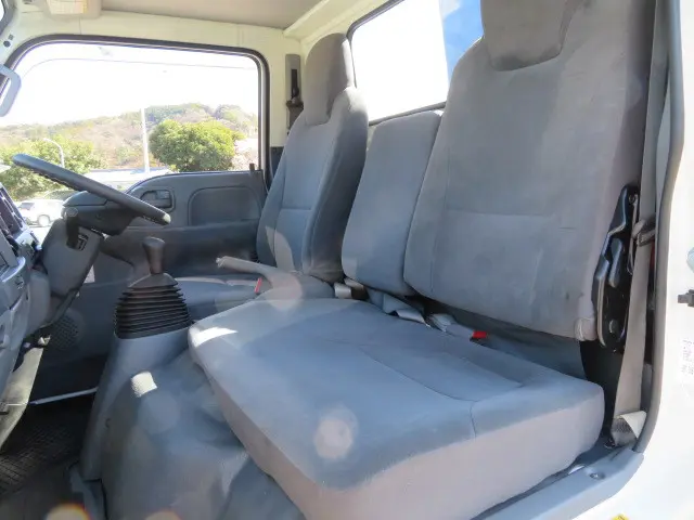 いすゞ エルフ TKG-NKR85A(2WD)の写真10