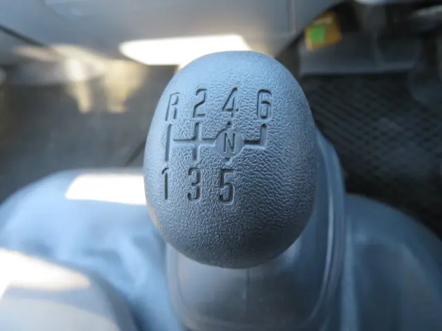 いすゞ エルフ TKG-NKR85A(2WD)の写真17