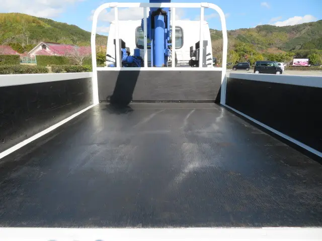 いすゞ エルフ TKG-NKR85A(2WD)の写真21