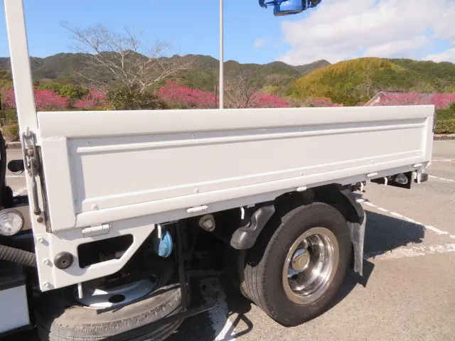 いすゞ エルフ TKG-NKR85A(2WD)の写真26