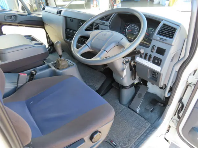 三菱 ファイター QKG-FK72FZ(2WD)の写真10