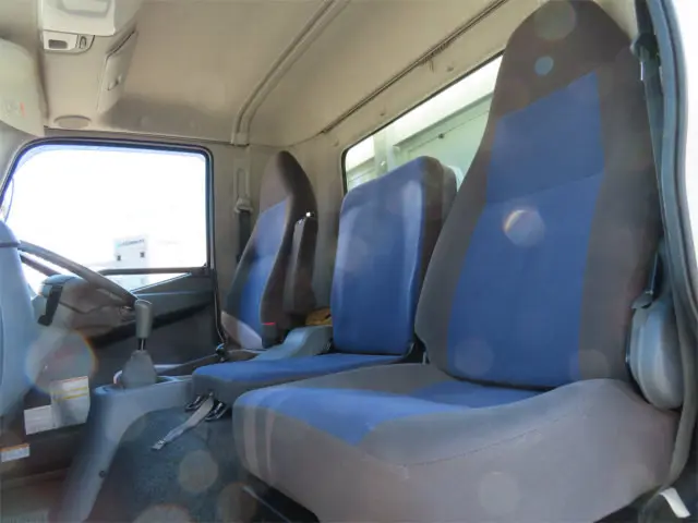 三菱 ファイター QKG-FK72FZ(2WD)の写真12