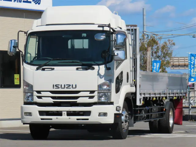 いすゞ フォワード 2RG-FTR90U2(2WD)の写真2