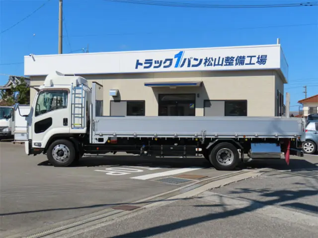 いすゞ フォワード 2RG-FTR90U2(2WD)の写真4