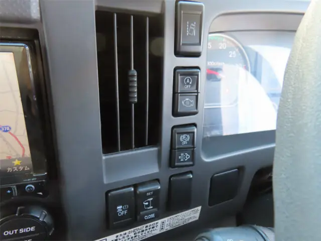 いすゞ フォワード 2RG-FTR90U2(2WD)の写真18