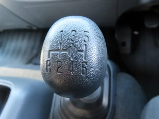 いすゞ フォワード 2RG-FTR90U2(2WD)の写真20