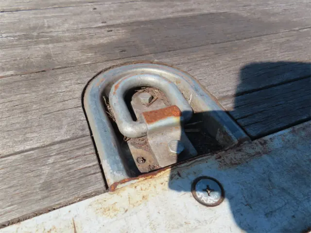 いすゞ フォワード 2RG-FTR90U2(2WD)の写真32