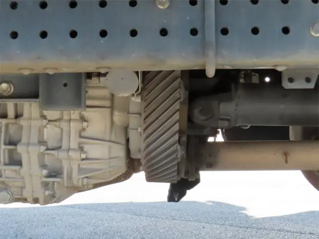 いすゞ フォワード 2RG-FTR90U2(2WD)の写真49