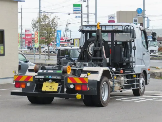 三菱 ファイター 2KG-FK62FY(2WD)の写真3