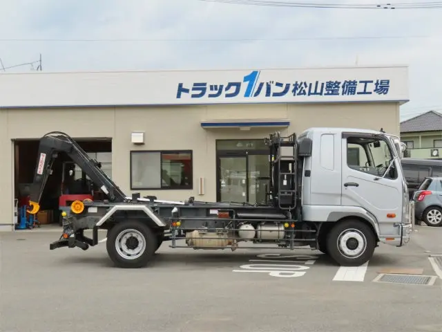 三菱 ファイター 2KG-FK62FY(2WD)の写真10