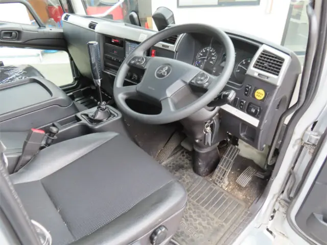 三菱 ファイター 2KG-FK62FY(2WD)の写真12