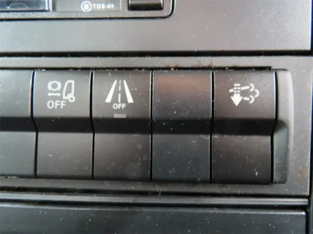 三菱 ファイター 2KG-FK62FY(2WD)の写真17