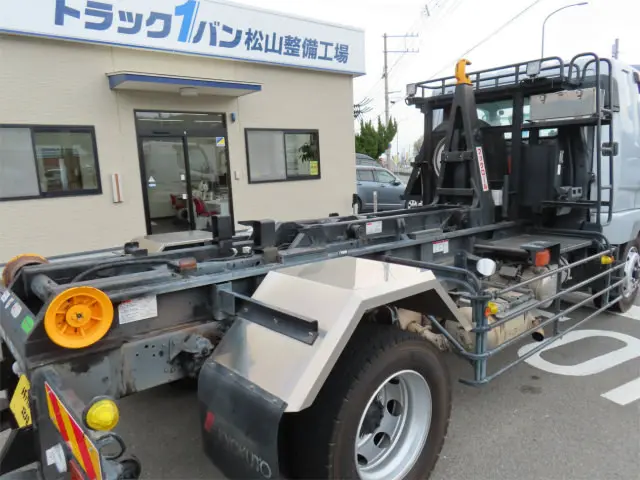 三菱 ファイター 2KG-FK62FY(2WD)の写真30