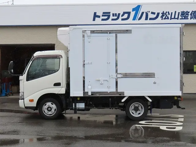 日野 デュトロ 2RG-XZC605M(2WD)の写真4