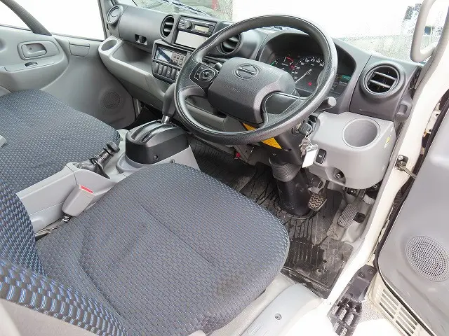 日野 デュトロ 2RG-XZC605M(2WD)の写真11