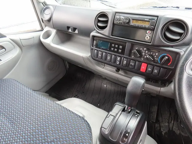 日野 デュトロ 2RG-XZC605M(2WD)の写真16