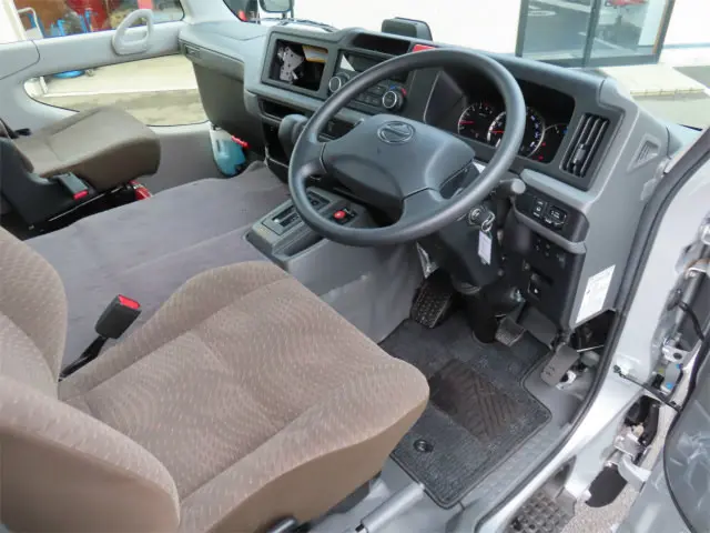 日野 リエッセ 2KG-GDB70M(2WD)の写真9