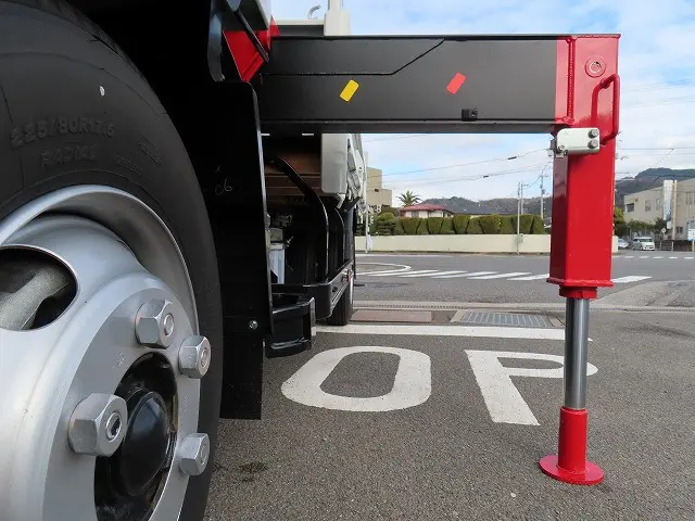 三菱 キャンター 2PG-FEB80(2WD)の写真33