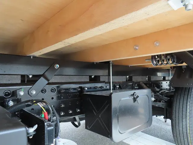 三菱 キャンター 2PG-FEB80(2WD)の写真42