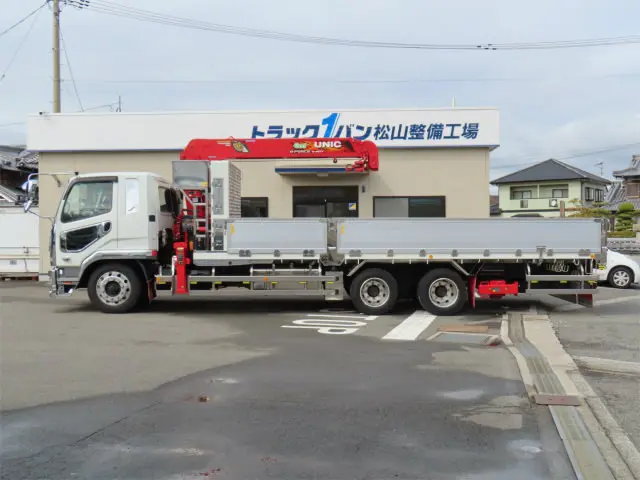 三菱 ファイター 2DG-FQ62F(6x4)の写真3