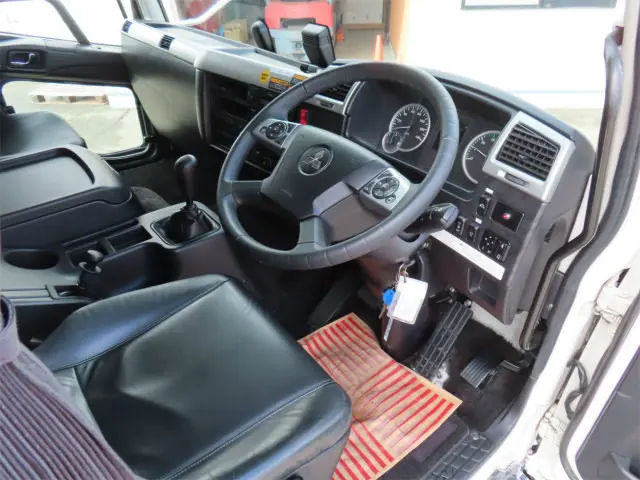 三菱 ファイター 2DG-FQ62F(6x4)の写真8