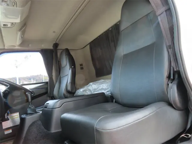 三菱 ファイター 2DG-FQ62F(6x4)の写真9