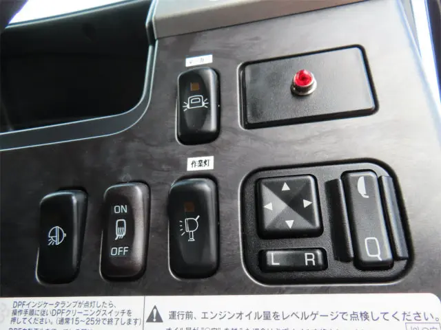 三菱 ファイター 2DG-FQ62F(6x4)の写真15