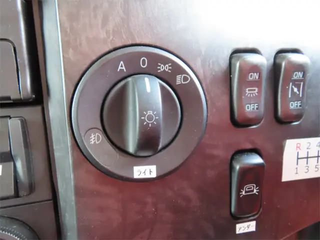 三菱 ファイター 2DG-FQ62F(6x4)の写真16