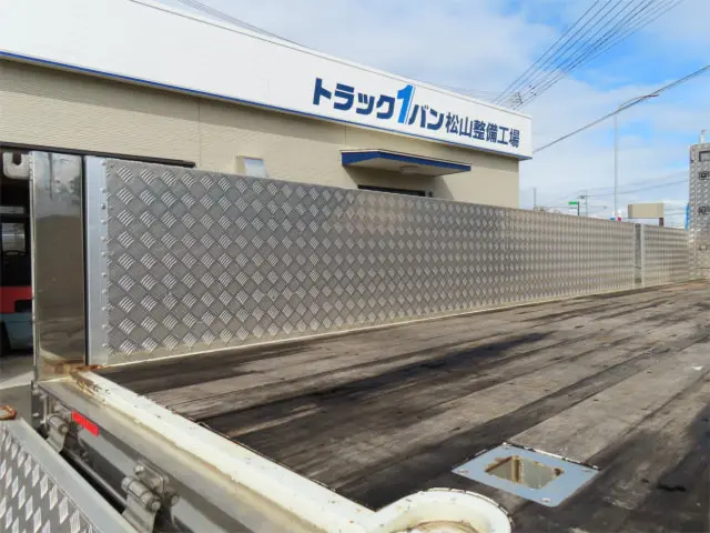 三菱 ファイター 2DG-FQ62F(6x4)の写真26