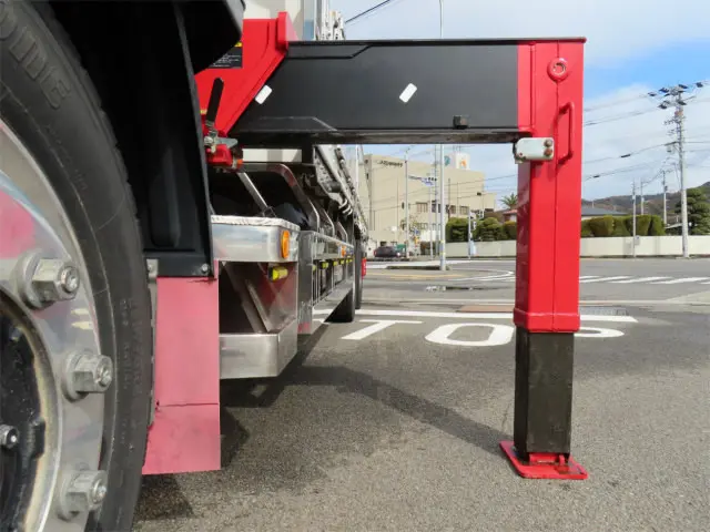 三菱 ファイター 2DG-FQ62F(6x4)の写真33