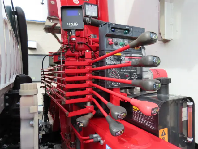 三菱 ファイター 2DG-FQ62F(6x4)の写真35