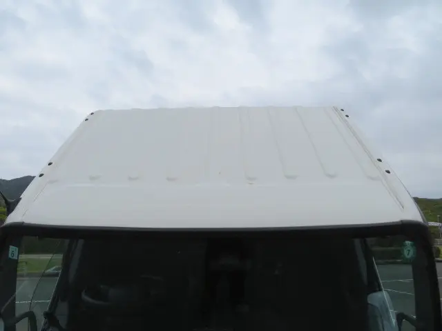 トヨタ ダイナ 2KG-XZC675D(4WD)の写真7